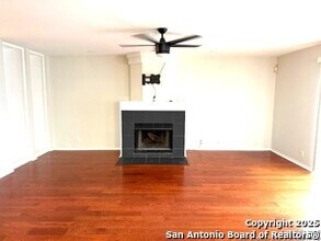 8422 Park Olympia in Universal City, TX - Building Photo - Building Photo