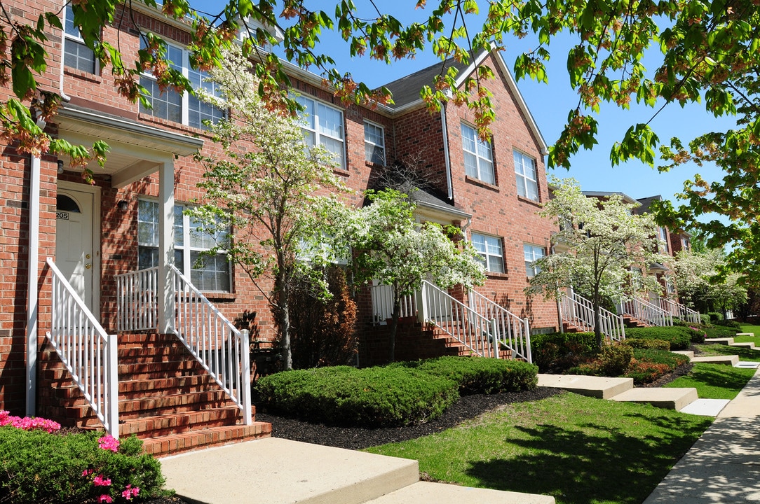 Homestead Village in Metuchen, NJ - Building Photo