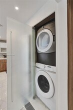 4000 Island Blvd, Unit 2006 in Aventura, FL - Building Photo - Building Photo