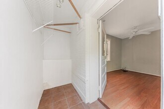 2527 N Ashland Ave in Chicago, IL - Building Photo - Building Photo