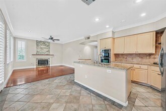 10249 Huxley Cross Ln in Las Vegas, NV - Building Photo - Building Photo