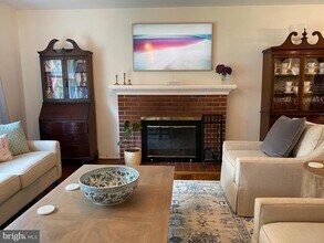 7427 Grace St in Springfield, VA - Building Photo - Building Photo