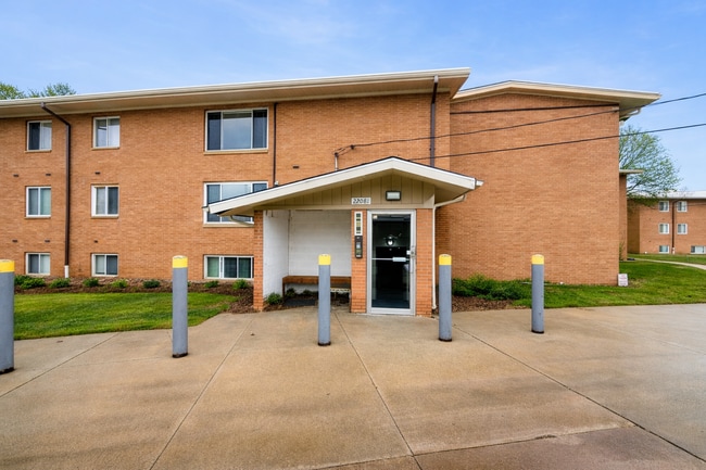 property at 22081 River Oaks Dr