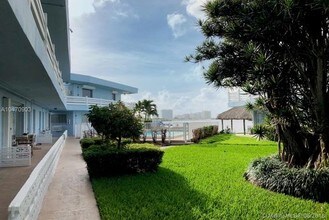 2700 NE 135th St-Unit -28 in North Miami, FL - Building Photo - Building Photo