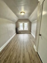 135 Wegman Pky, Unit 2 in Jersey City, NJ - Building Photo - Building Photo