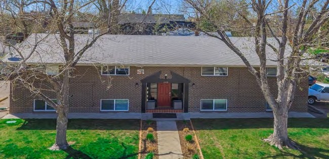 4426-4436 W 39th Ave in Denver, CO - Foto de edificio - Building Photo
