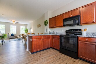Middletown Landing in Louisville, KY - Foto de edificio - Interior Photo