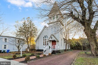 230 Washington St in fieldsboro, NJ - Building Photo - Building Photo