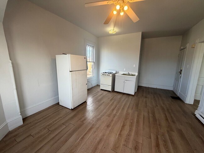 1137 N Walnut St in Danville, IL - Building Photo - Building Photo