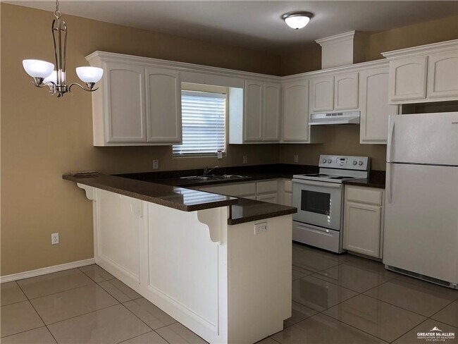 518 Peabody Ave-Unit -3 in Edinburg, TX - Building Photo - Building Photo