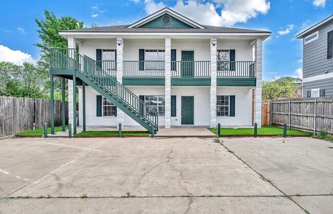 property at 1612 James Ave