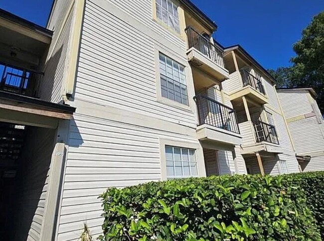 property at 1940 Lake Atriums Cir