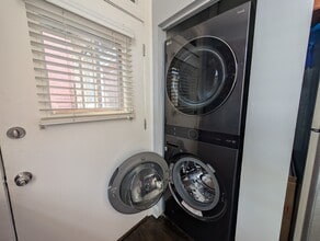 3402 N Bell Ave, Unit 3 in Chicago, IL - Building Photo - Building Photo