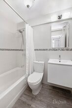 200 E 16th St in New York, NY - Building Photo - Building Photo