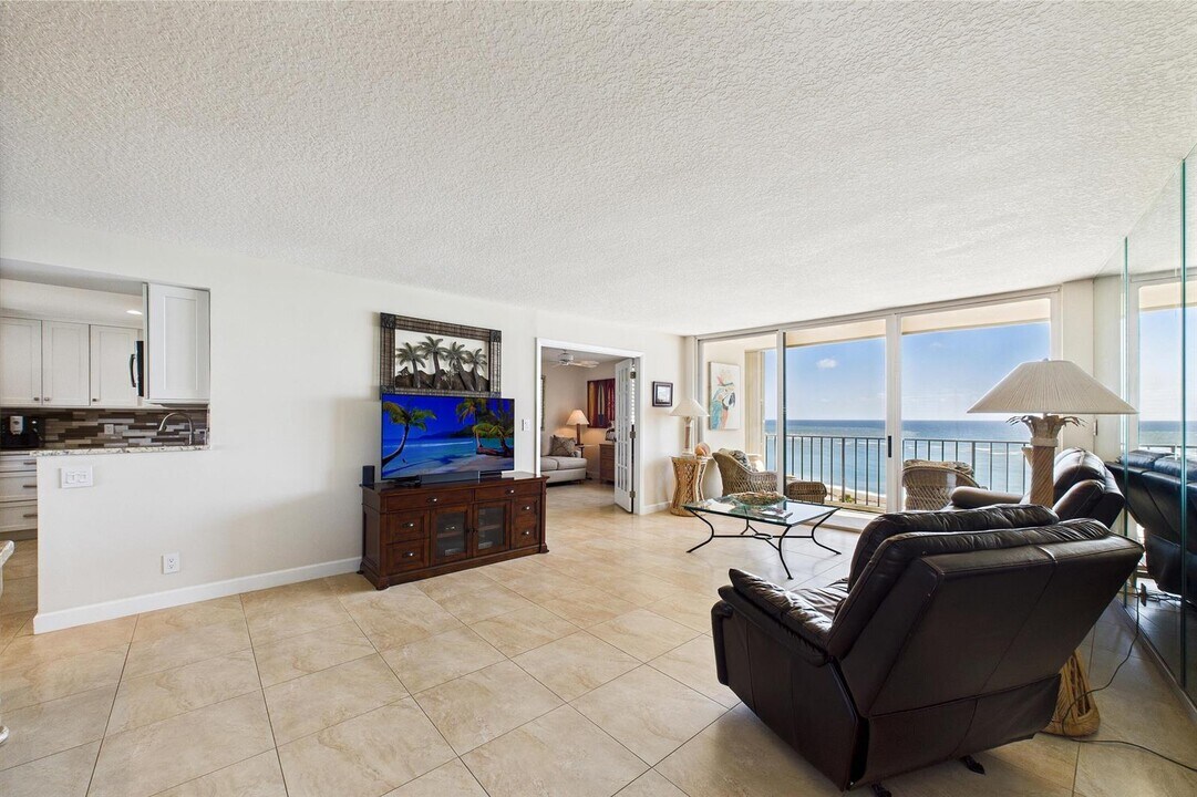 100 Ocean Trail Way, Unit 908 in Jupiter, FL - Building Photo