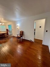 327 Clarksville Rd in West Windsor Township, NJ - Building Photo - Building Photo
