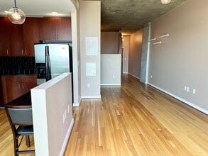 361 17th St NW in Atlanta, GA - Foto de edificio - Building Photo