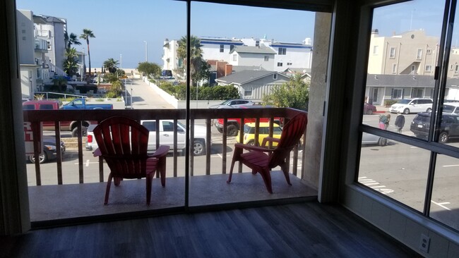 296 Hermosa Ave