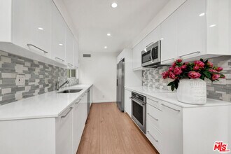 4720 Park Granada in Calabasas, CA - Building Photo - Building Photo