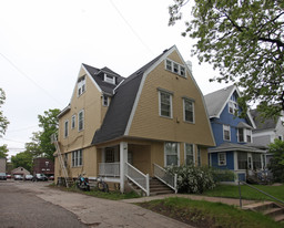 410 11th Ave SE in Minneapolis, MN - Building Photo