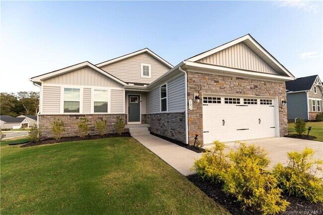 101 Martha Washington Pkwy in Williamsburg, VA - Building Photo - Building Photo