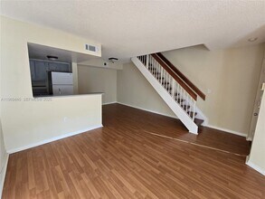 670 NW 85th Pl in Miami, FL - Building Photo - Building Photo