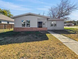 5837 Aton Ave in Westworth Village, TX - Building Photo