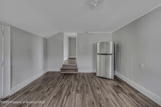 301 N Bromley Ave in Scranton, PA - Building Photo - Building Photo