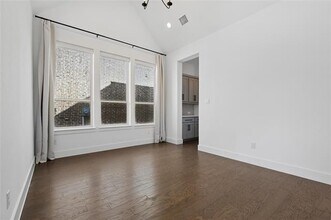 8135 Mary Curran Ct in Dallas, TX - Building Photo - Building Photo