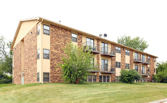 Adel Village Apartments