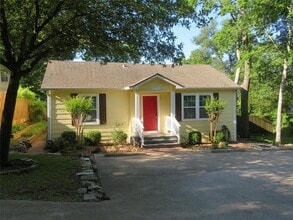 1609-13 1/2 13th 1/2 St in Huntsville, TX - Building Photo - Building Photo