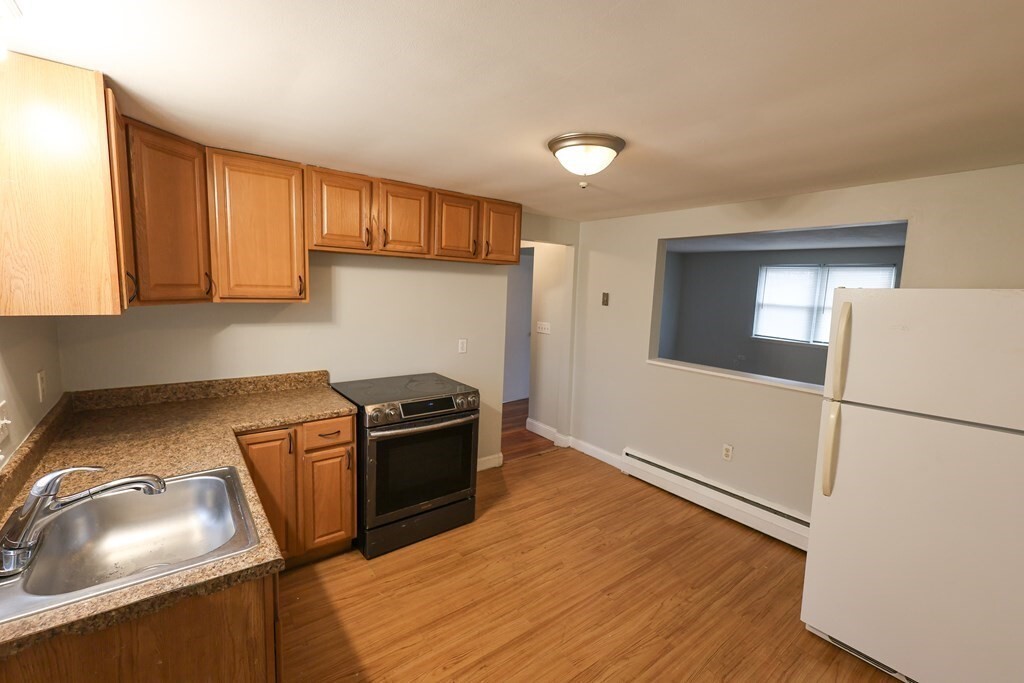 18 Essex St in Quincy, MA - Building Photo