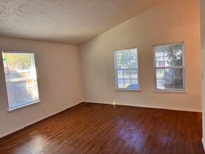 309 Flournoy Dr in Austin, TX - Building Photo - Building Photo