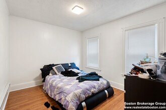 78 Hillside St, Unit 2 in Boston, MA - Foto de edificio - Building Photo