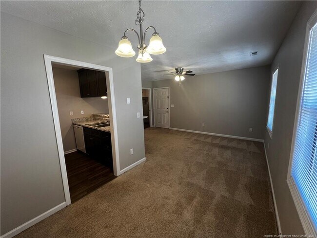 1425 Ireland Dr in Fayetteville, NC - Building Photo - Building Photo