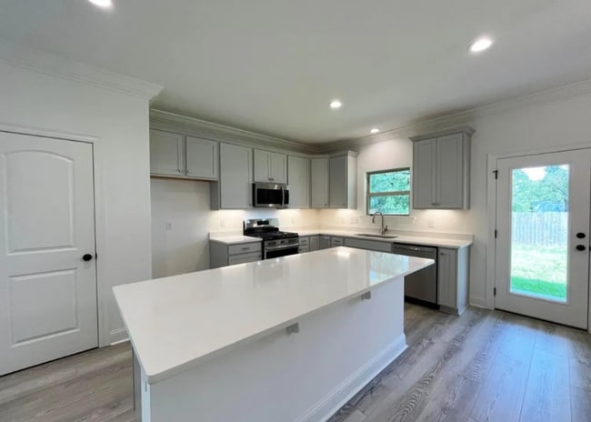 13132 Hawk Creek St in Gonzales, LA - Building Photo - Building Photo