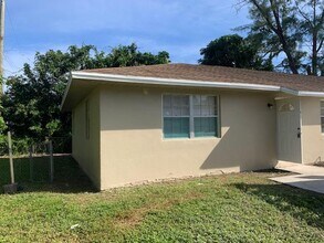 4703 47th Ct S in Greenacres, FL - Building Photo - Building Photo