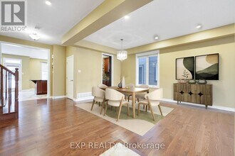 210 Rivertree St in Ottawa, ON - Building Photo - Building Photo