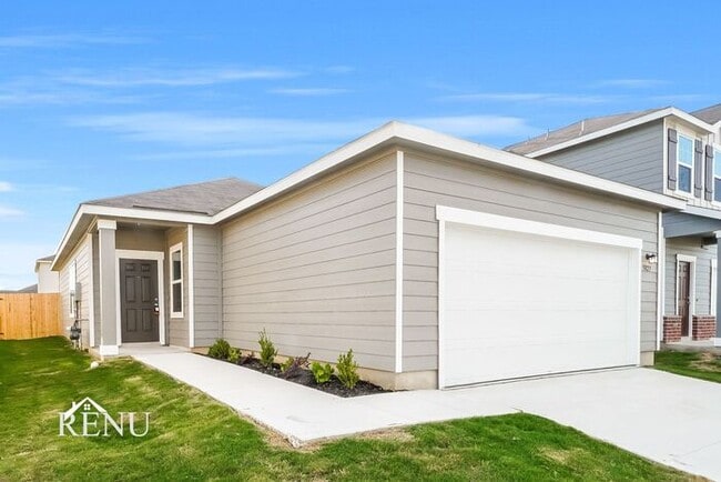 5027 Firefly Hls in Saint Hedwig, TX - Foto de edificio - Building Photo