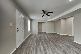 193 Bramlett Meadows Dr in Douglasville, GA - Building Photo - Building Photo