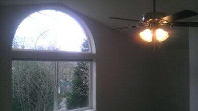 2116 E Grand Ave in Everett, WA - Building Photo - Building Photo