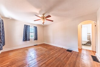 1812 E Willamette Ave in Colorado Springs, CO - Building Photo - Building Photo