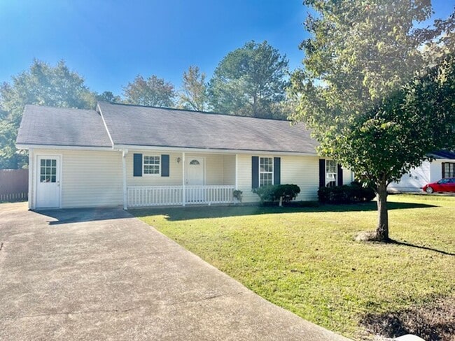 property at 15 Glenda Dr SW