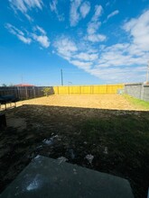 3052 St Isaac Loop in Laredo, TX - Building Photo - Building Photo