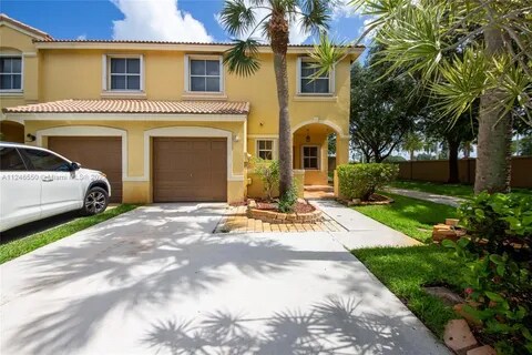 16801 SW 1st St in Pembroke Pines, FL - Building Photo - Building Photo
