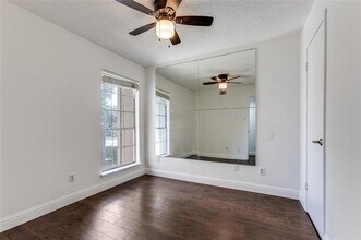 9801 Royal Ln in Dallas, TX - Building Photo - Building Photo