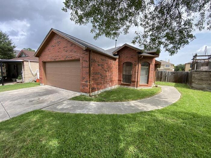 9906 Autumn Valley in Converse, TX - Building Photo