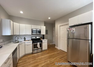167 Hampshire St in Cambridge, MA - Building Photo - Building Photo