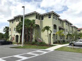 290 NW 109th Ave in Miami, FL - Building Photo