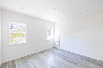 Wilcox Apartments in Los Angeles, CA - Foto de edificio - Building Photo